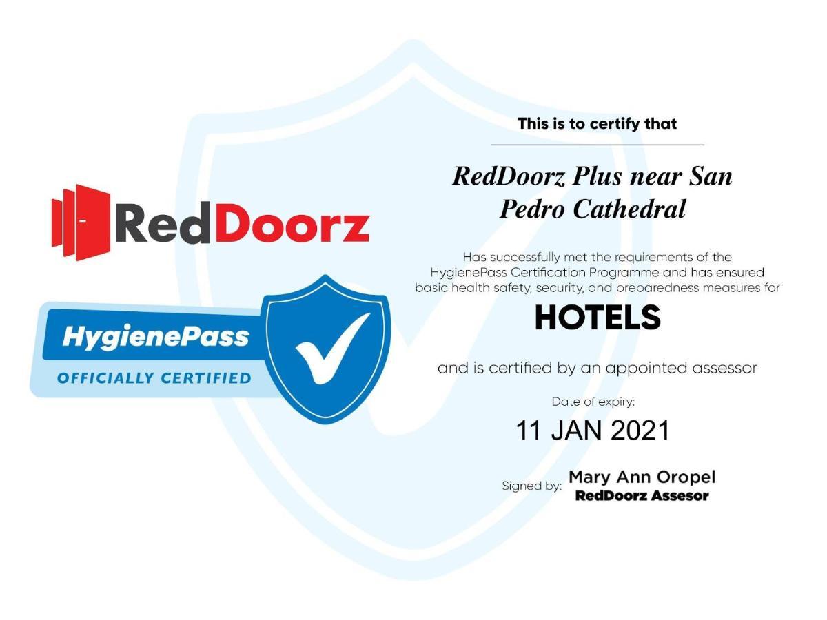 Reddoorz Plus Near San Pedro Cathedral Davao Stadt Exterior foto