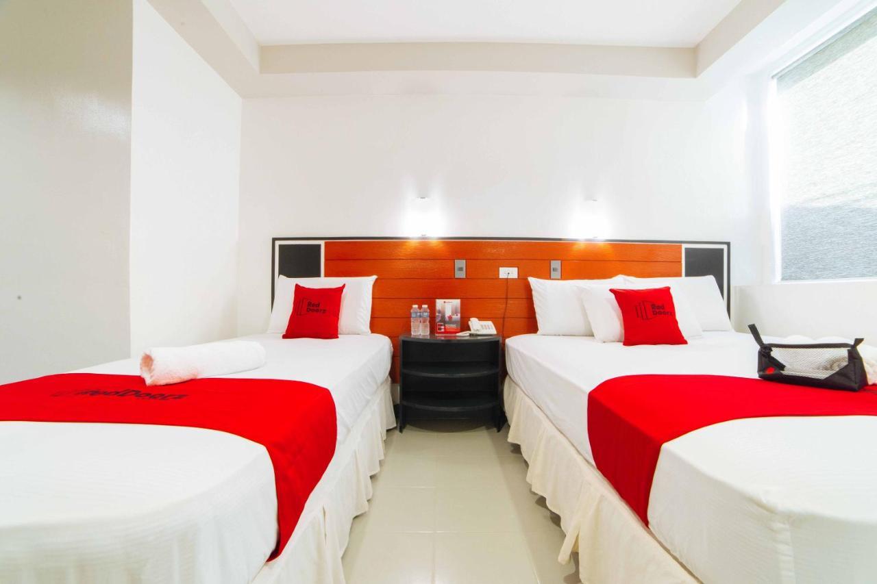 Reddoorz Plus Near San Pedro Cathedral Davao Stadt Exterior foto